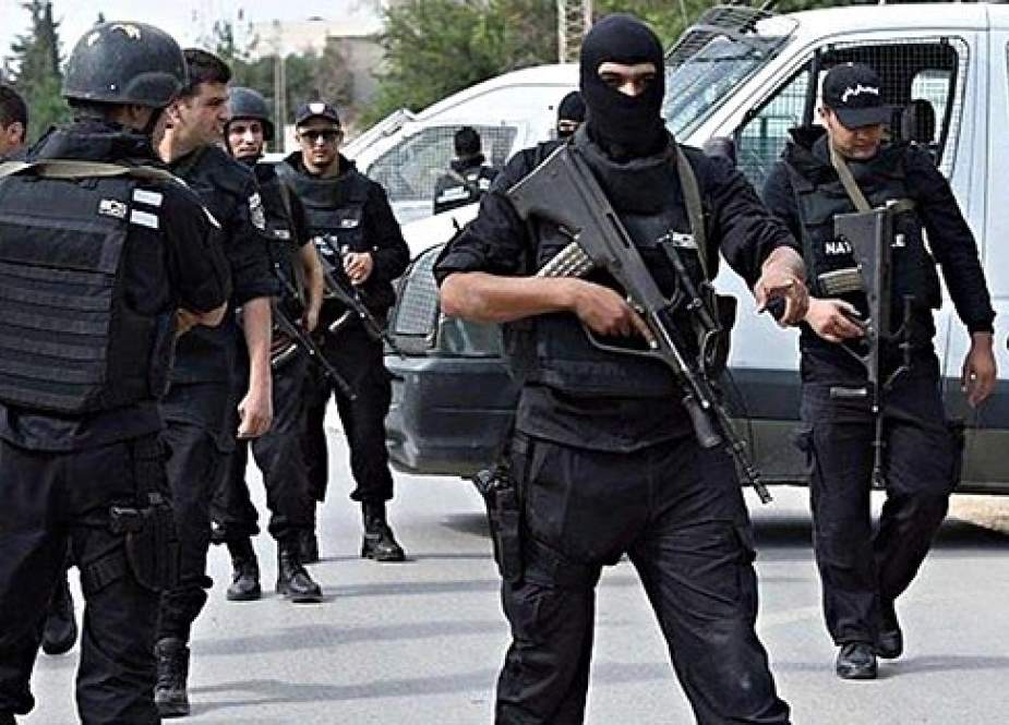 تونس منعت سفر ألف متشدد إلى ساحات القتال في سوريا ومناطق أخرى