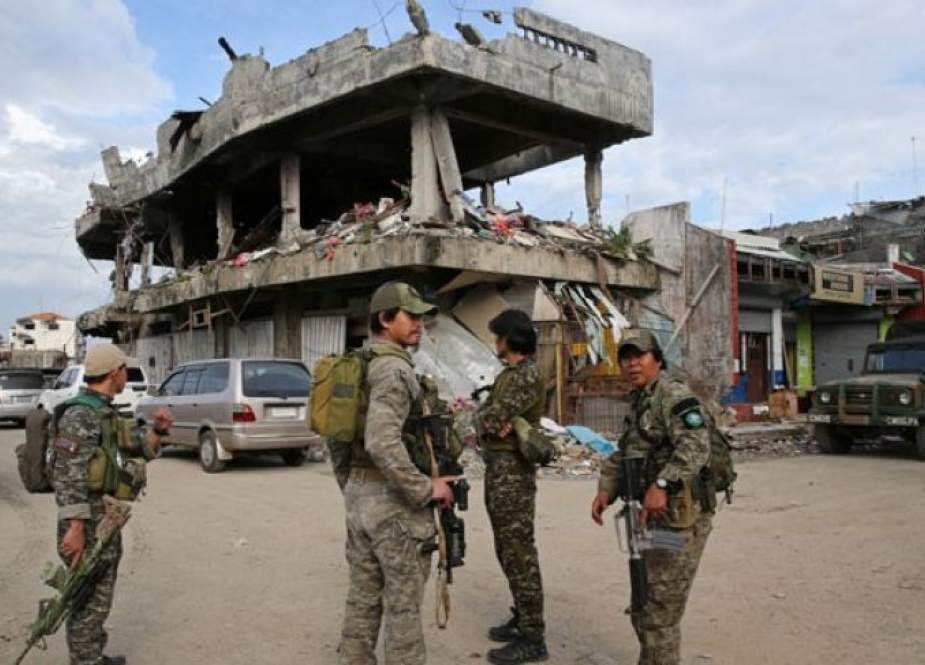 Prajurit Filipina di kota Bangolo, Marawi, selatan Filipina.jpg