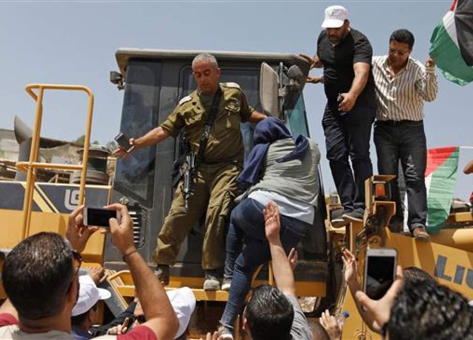 Clash between Israel force and Palestinian bedouin.jpg
