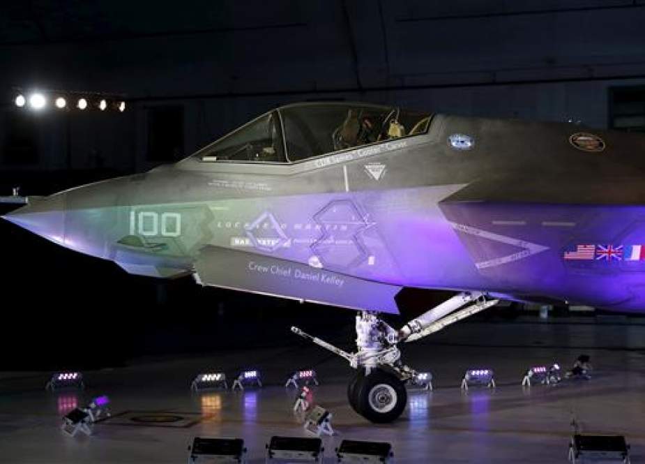 A Lockheed Martin F-35 fighter jet is seen in its hanger at Patuxent River Naval Air Station in Maryland, US, October 28, 2015. (Photo by Reuters)