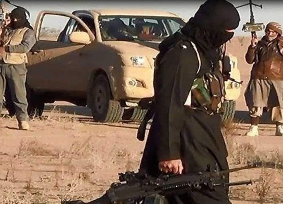داعش يرد على إعدام "أميره" في إدلب باغتيال قيادي وعدداً من الإرهابيين لـ"هتش"