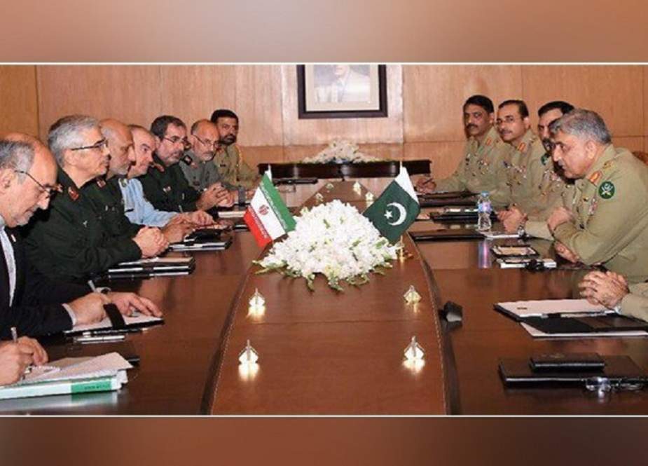 ایرانی آرمی چیف جنرل محمد باقری کی پاکستانی ہم منصب سے ملاقات، دوطرفہ تعلقات پر تبادلہ خیال