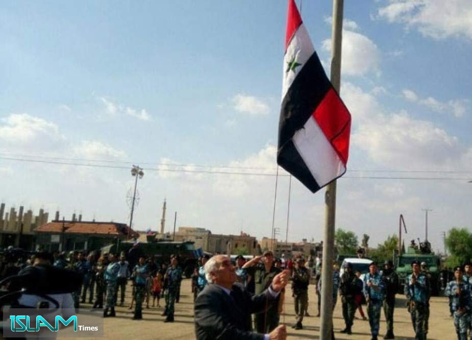 سوريا.. رفع العلم الوطني في بصرى الشام