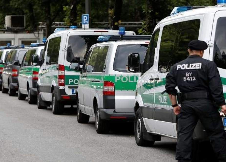 إصابة 14 شخصا في هجوم بالسلاح الأبيض على حافلة في لوبيك بألمانيا