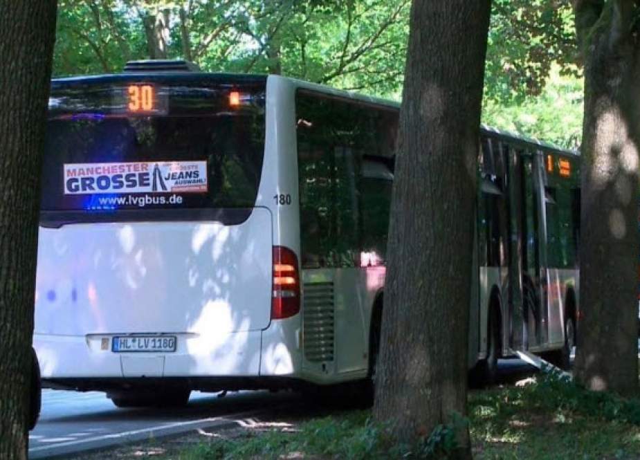 حمله مسلحانه به مسافران اتوبوس در آلمان ۱۴ زخمی بر جای گذاشت
