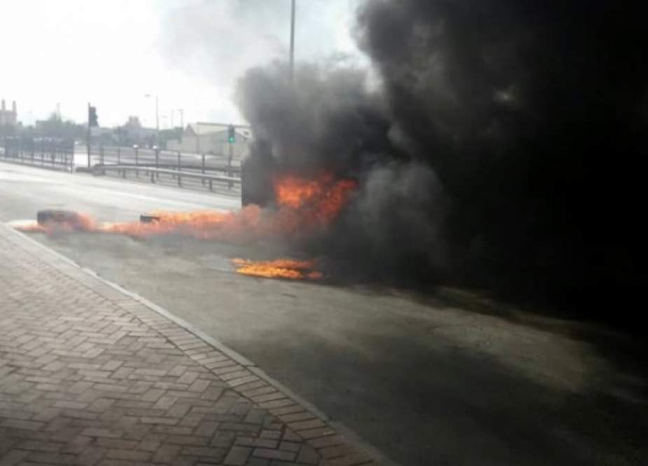 تظاهرات کنندگان معترض راههای اصلی بحرین را بستند