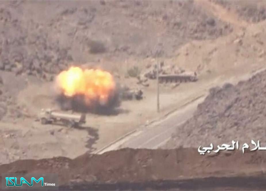 القوات اليمنية تدمر مدرعة وآليتين للمرتزقة بالساحل الغربي لليمن