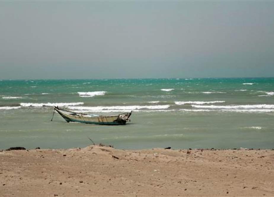 In this February 12, 2018 photo, a small boat is anchored near the Red Sea port of Hudaydah, Yemen. (Photo by AP)