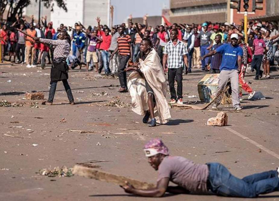 زمبابوے میں حکمران جماعت کی فتح کے اعلان کے بعد مظاہرے