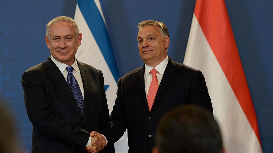 Hungarian Prime Minister Viktor Orban (R) and Israeli Prime Minister Benjamin Netanyahu attend a news conference in Budapest, Hungary,
