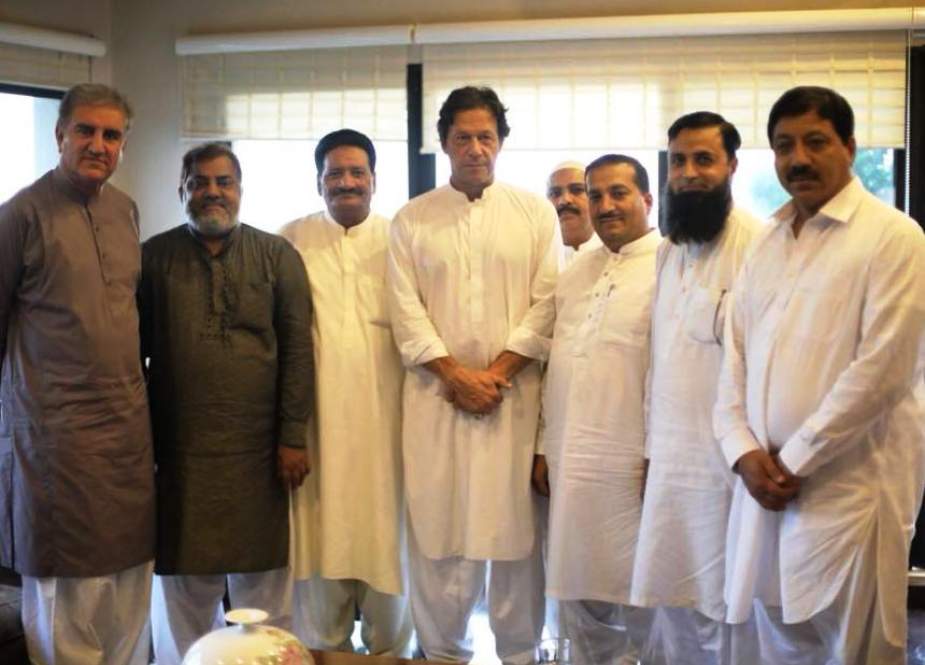 ملتان، نومنتخب ایم پی اے جاوید انصاری کی بنی گالا میں عمران خان سے ملاقات، کامیابی پر مبارکباد