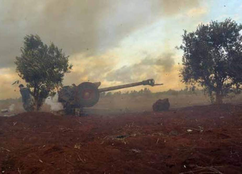 آتش سنگین ارتش سوریه ضد مواضع داعش در صحرای سویدا