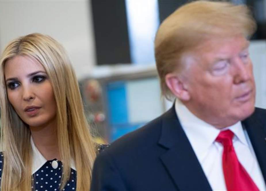 US President Donald Trump tours an advanced manufacturing lab with his daughter and adviser, Ivanka Trump, at Northeast Iowa Community College in Peosta, Iowa, July 26, 2018. (Getty Images)