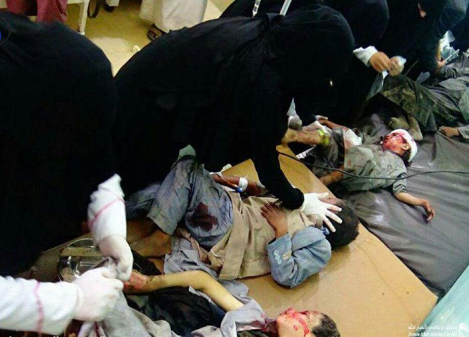 آل سعود با بمب های آمریکایی دانش آموزان یمنی را به خاک و خون کشید