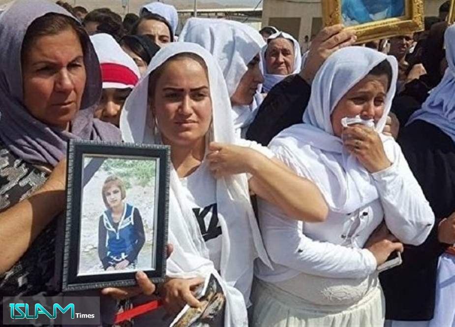 الأيزيديون يشيعون ضحايا الغارات التركية على سنجار