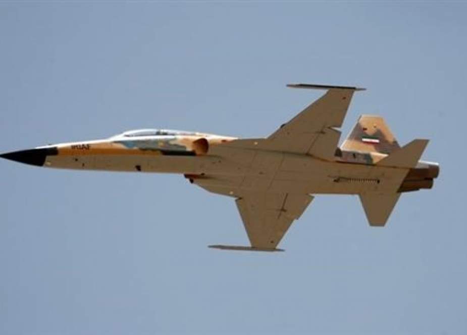 Kowsar fighter jet, Iran domestically-built.jpg