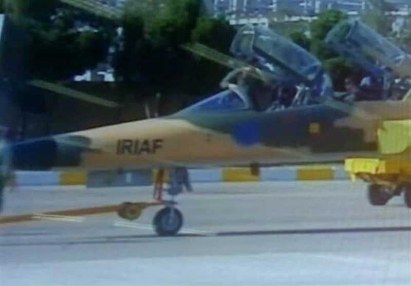 Iran Luncurkan Jet Tempur Buatan Dalam Negeri