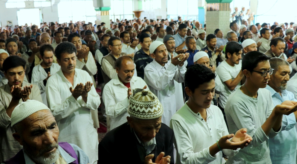مقبوضہ کشمیر کے ضلع کرگل میں مولانا شیخ صادق رجائی کی پیشوائی میں نماز عید الاضحٰی ادا