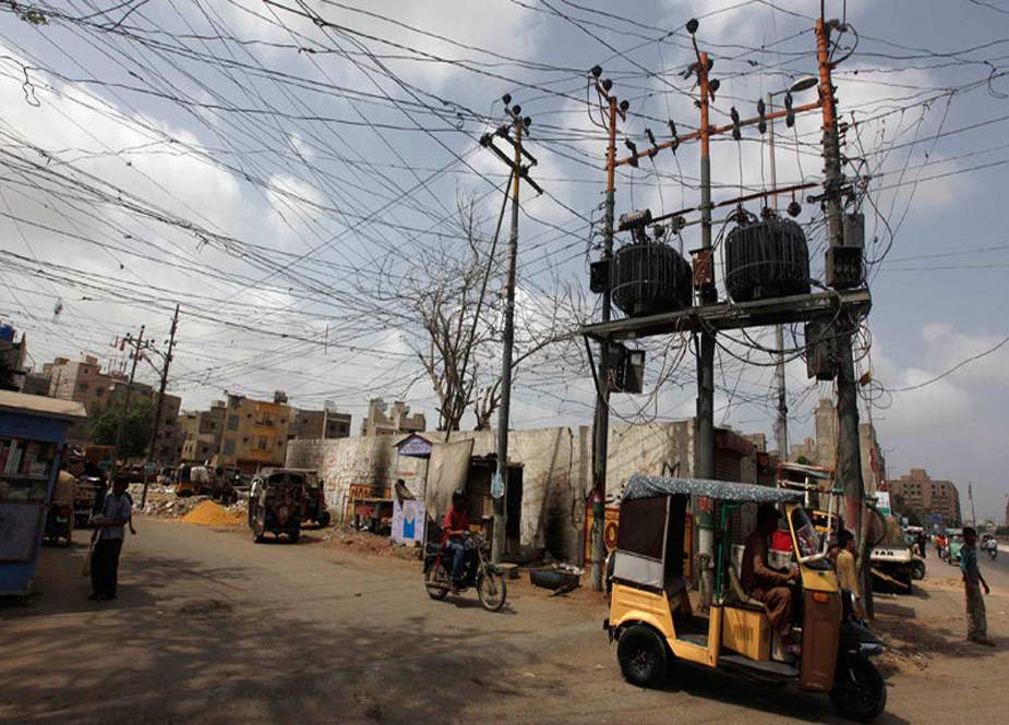 کراچی، عید کی تعطیلات میں بجلی بھی غائب، شہری پریشان