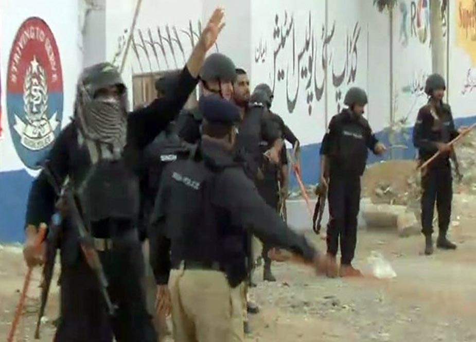 کراچی، منشیات فروشوں کیخلاف پولیس آپریشن کے دوران نوجوان کی ہلاکت پر احتجاج