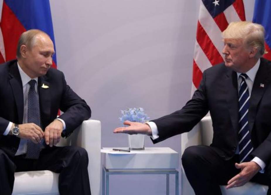US President Donald Trump meets with Russian President Vladimir Putin