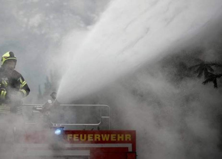 Ledakan yang membakar kilang minyak Jerman (azvision)