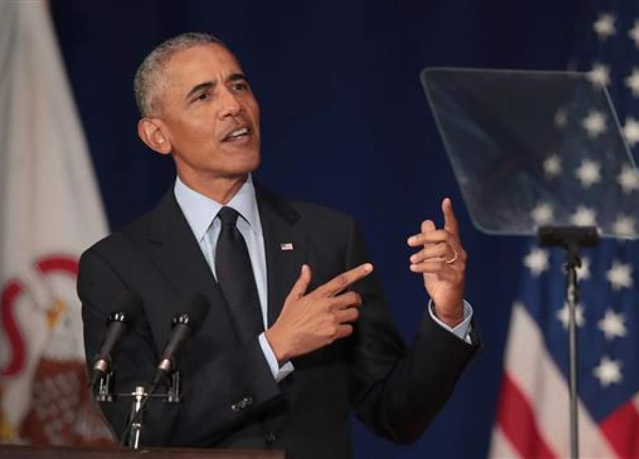 Former US President Barack Obama speaks to students at the University of Illinois on September 7, 2018. (AFP photo)