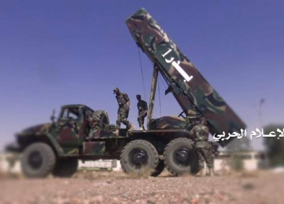 In this file picture, Yemeni forces prepare to launch a domestically-manufactured Badr-1 ballistic missile at a military site in Saudi Arabia’s southern border region of Najran. (Photo by the media bureau of Yemen’s Joint Operations Command Center)