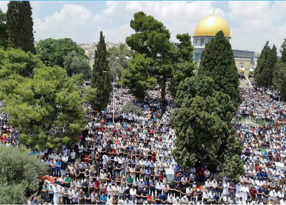 اقامه نماز جمعه در مسجدالاقصی با حضور بیش از ۴۰ هزار نفر/ زخمی شدن ۱۲ فلسطینی در غرب رام الله