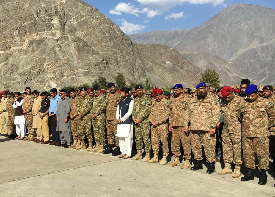 گلگت، شمالی وزیرستان میں شہید ہونیوالے گلگت بلتستان کے 5 فوجی جوانوں کی نماز جنازہ ادا کر دی گئی
