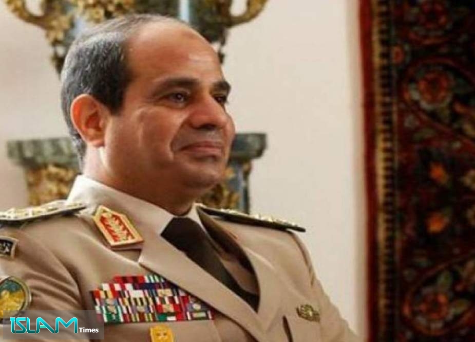 السيسي يطالب قادة الجيش المصري بالاستعداد القتالي