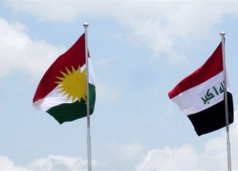 Kurdi and Iraq flags.jpg