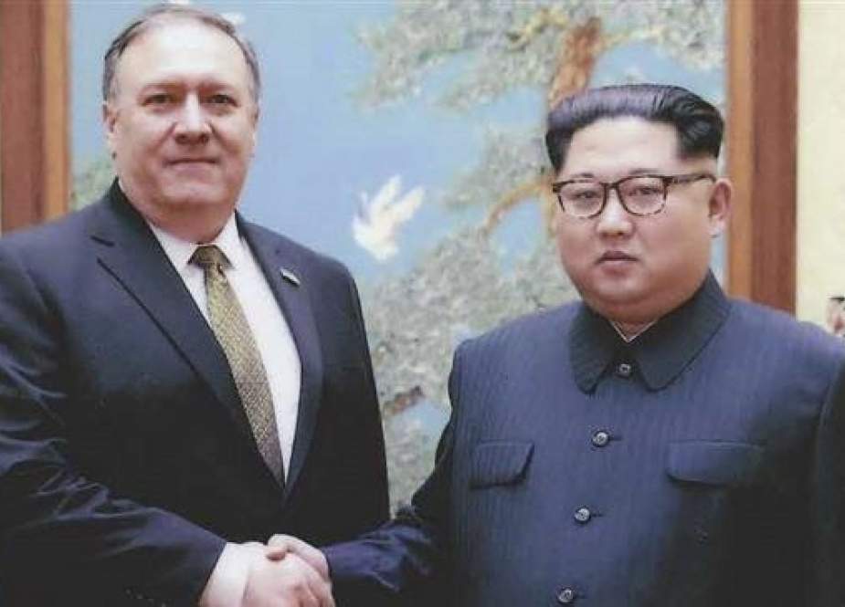 In this photo released by the US Government on April 26, 2018, North Korean leader Kim Jong-un (R) shakes hands with US Secretary of State Mike Pompeo in Pyongyang. (Photo by AFP)