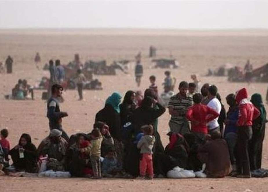 Displaced families from Dayr al-Zawr Province, Syria.jpg