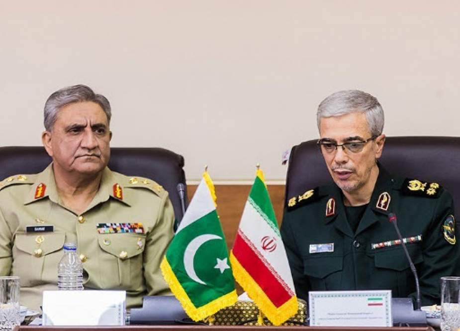 تماس تلفنی سردار باقری با فرمانده ارتش پاکستان درباره مرزبانان ایرانی