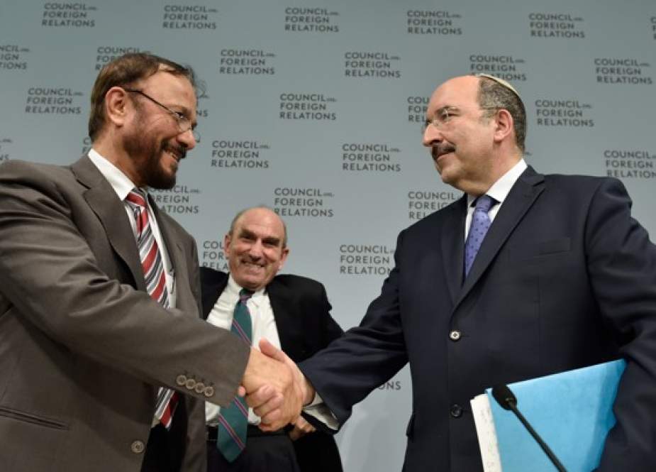 Israeli Foreign Ministry Director General Dore Gold with former Saudi Arabian general Anwar Eshki.jpg