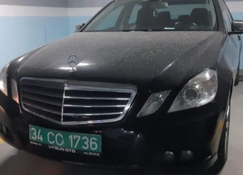 Vehicle, bearing diplomatic number plates belonging to the Saudi consulat.jpg