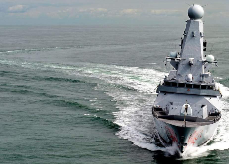 UK Royal Navy destroyer.jpg