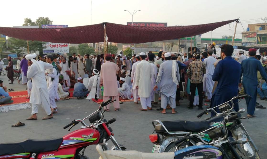 لاہور میں تحریک لبیک کے احتجاجی دھرنے