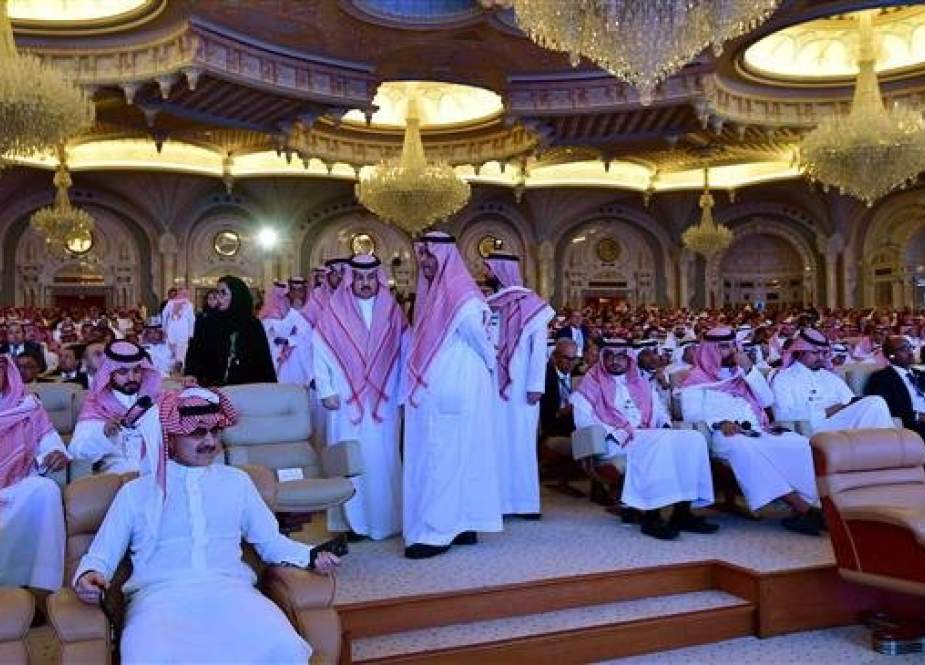 Saudi Prince al- Waleed bin Talal bin Abdulaziz Al Saoud.jpg