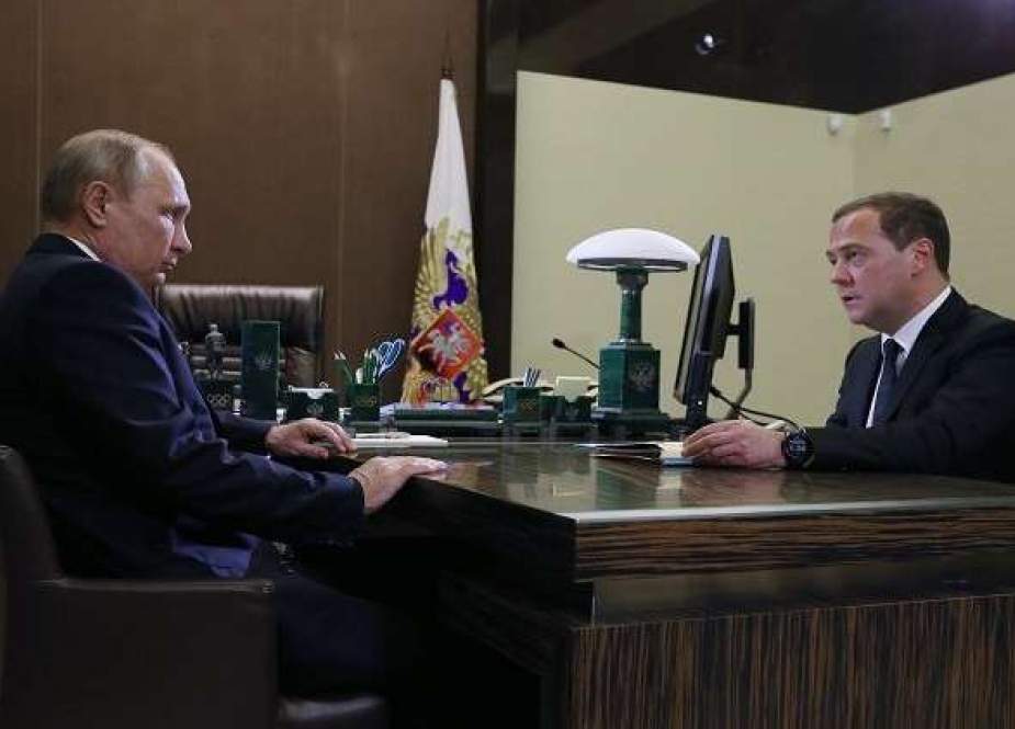 بوتين ومدفيديف يستعدان لإجراء زيارات خارجية رسمية