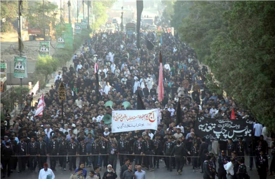 کراچی میں یوم شہادت امام حسن عسکری علیہ السلام کے موقع پر چپ تعزیہ کے جلوسوں کی تصویریں