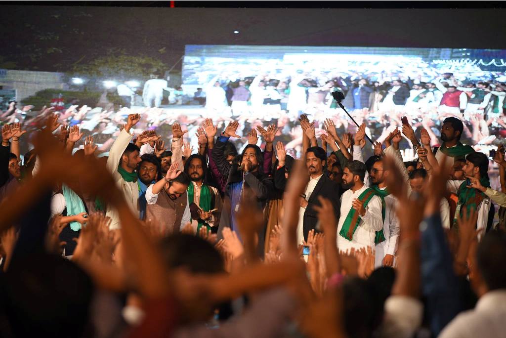 کراچی میں جے ڈی سی کی جانب سے بین المذاہب قومی میلاد مصطفیٰ (ص) کانفرنس و چراغاں کا انعقاد