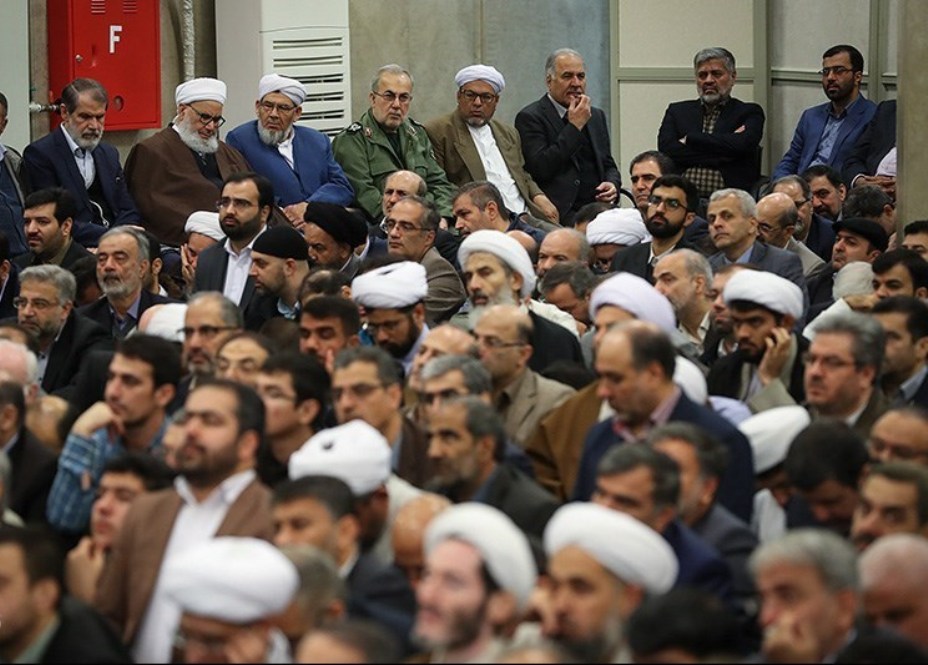 عالمی اسلامی وحدت کانفرنس کے شرکاء کی رہبر معظم سے ملاقات