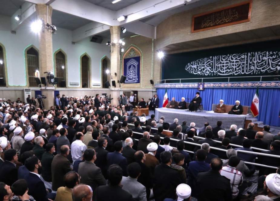 Leader of the Islamic Revolution Ayatollah Seyyed Ali Khamenei meets with participants at the 32nd International Islamic Unity Conference in Tehran, November 25, 2018. (Photo by Khamenei.ir)