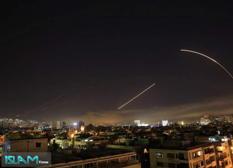 صور لشظايا صواريخ استهدفت ريف دمشق
