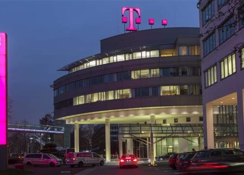 Deutsche Telekom Headquarters in Bonn.jpg