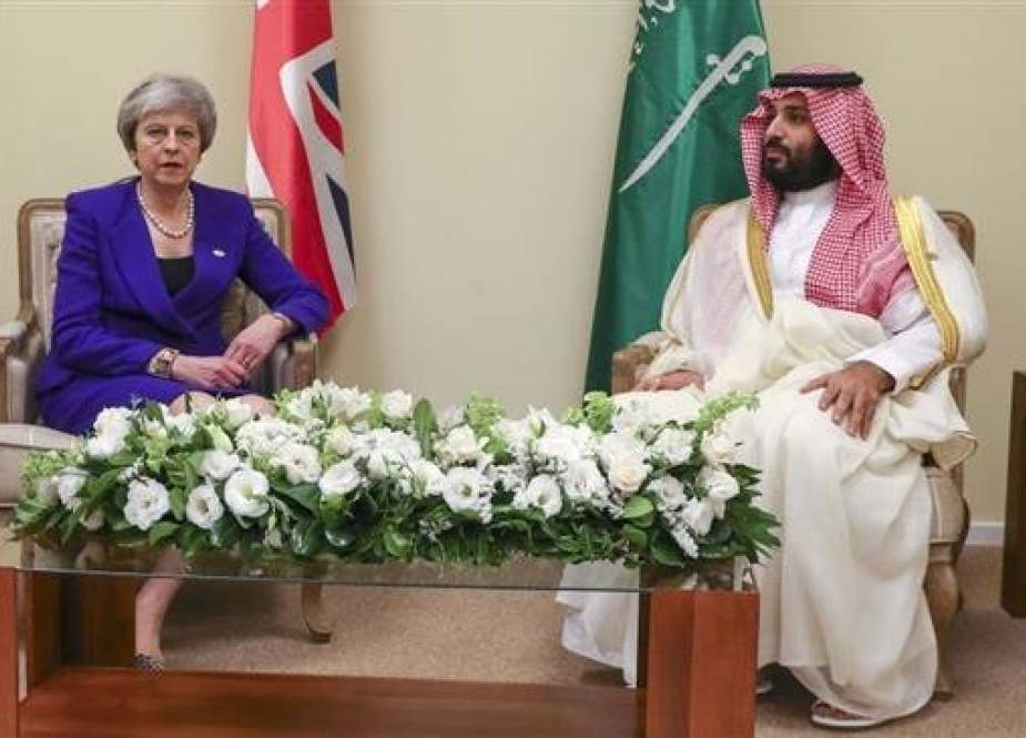 UK Prime Minister Theresa May (L) and Saudi Crown Prince Mohammed bin Salman at their G20 meeting in Argentina on Friday, Novemner 30, 2018. (Sky News photo)