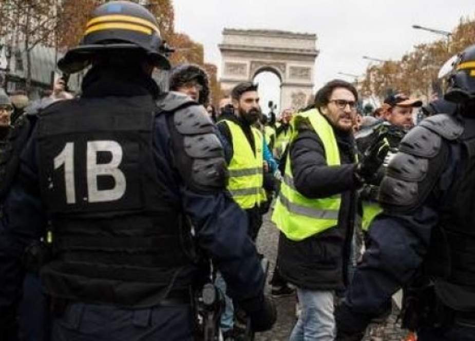 Fransada tibb işçiləri etiraza qalxdı