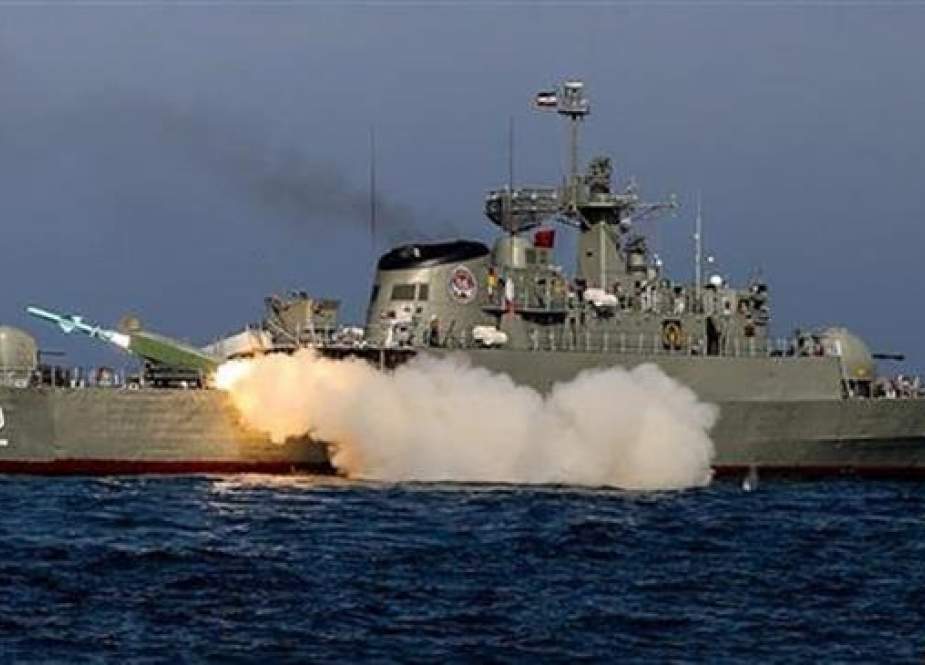 Nour cruise missile in the Strait of Hormuz, southern Iran.jpg